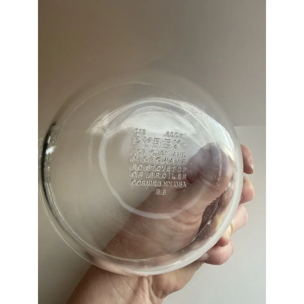 Pyrex vtg #018